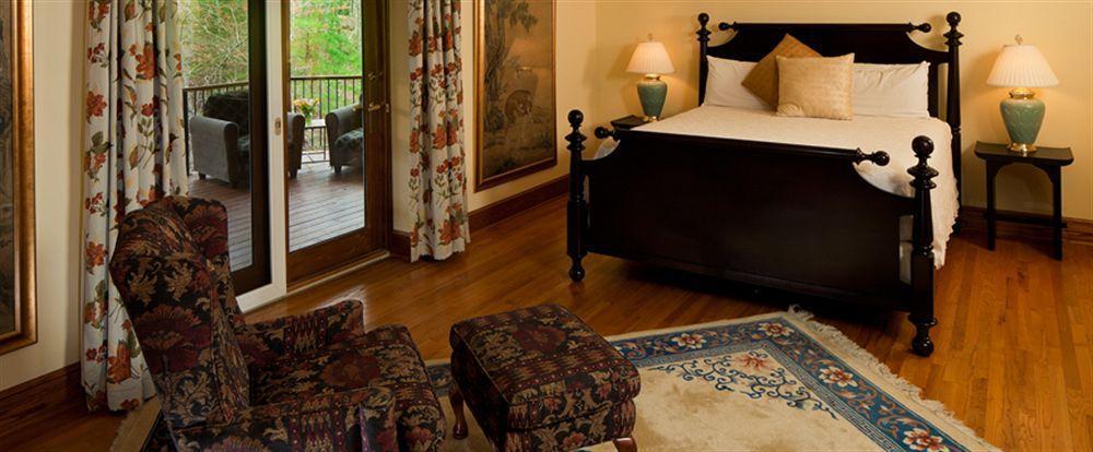 Lodge On Lake Lure Ngoại thất bức ảnh